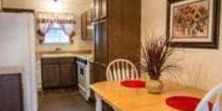 214 E 4th St Gallery 4