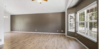 Beautiful 3 bed 2.5 Bath Home in East Loveland, CO! Gallery 4