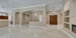 Elegant Anthem Country Club Residence with Spa, Balcony & 3-Car Garage Gallery 13