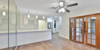 3 Beds 2 Baths Home with Jacuzzi & 2-Car Garage in Clearwater! Gallery 15