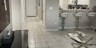 419 Southwest 4th Street Gallery 7