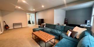 LUXURY 4 Bedroom home in NORTHGATE with Mountain Views Gallery 40