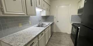 A Great Place to Call Home! Master Bedroom and Bath Downstairs! Gallery 6