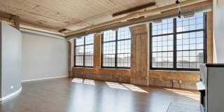 Incredible 2 Bedroom 2 Bath West Loop, Chicago Penthouse Condo for Lease (parking included) Gallery 9
