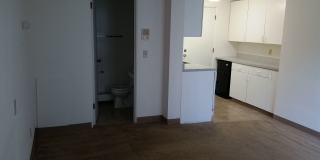 Studio Available Now! ~Blocks from the Capitol Square~ Gallery 14