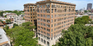 540 West Briar Place Gallery 1