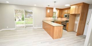 Inground swimming pool, Generac Generator, 3 bedroom 1.5 bath home in South Bend IN Gallery 6