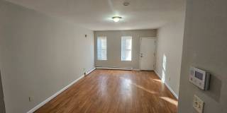 4 Bed 1.5 Bath in Trenton Gallery 1