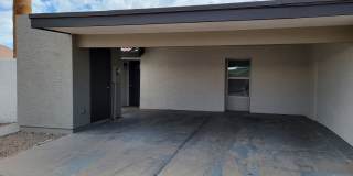 Newly Remodeled 2 bed 2 bath Town-homes in Central Phoenix!! Gated and Pool *** Move-in Special! 50% OFF First and Second months rent! Low Deposit only $995.00. Gallery 6