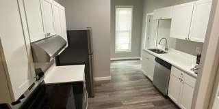 *August 2028* 5 Bedroom house 1 block off Kirkwood FULLY RENOVATED Gallery 3