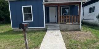412 North Hawthorne Street Gallery 1