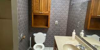 Charming 3BR House in Stockton Gallery 6