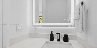 550 NW 42nd St Gallery 33