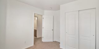 Beautiful Pet Friendly 3 bed/2.5 bath Townhome in Layton! Available on August 19th! Gallery 13