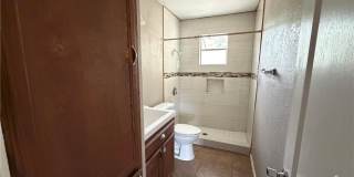 604 E Schunior Street Gallery 9