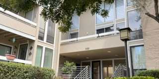 Charming 2 bedroom, 2 bath Gallery 1