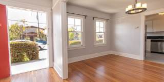 Charming North Park 2 Bedroom with Washer/Dryer, Backyard & Parking! Gallery 4