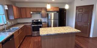 Stadium Commons Upper Unit Gallery 15