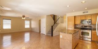 AMAZING 4 BED, 2.5 BATH HOME LOCATED NEAR 67TH AVE & UNION HILLS Gallery 1