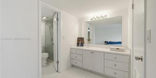 9210 Fontainebleau Blvd Gallery 20