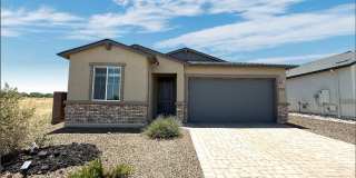 Stylish 3-Bedroom Saddlewood Home – Available Now! Gallery 1