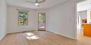 Beautiful 3-bedroom 2 bath Home in Bella Vista! Gallery 15