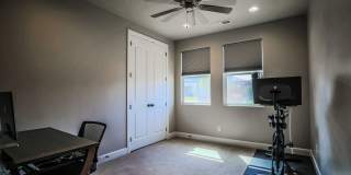 4 Bed, 3 Bath, 3 Car Garage for rent. Small Dog Allowed Gallery 34