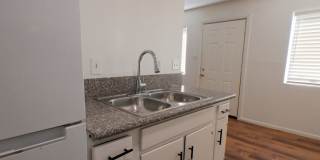 2608 Mesquite Ave - 1 bed Apartment - NO PETS Gallery 10