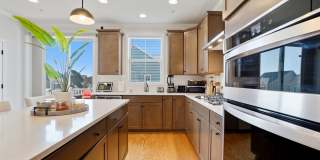 SPACIOUS, UPSCALE 3 BEDROOM 3.5 BATH TOWNHOME IS AVAILABLE MAY 22ND IN CLARKSBURG! Gallery 15