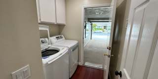 UPDATED 3 BED 2 BATH HOUSE WITH POOL Gallery 12