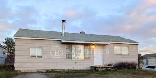 Charming 3-Bedroom Home with Spacious Backyard & Office Gallery 1