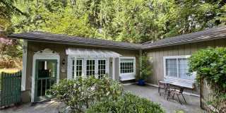 Charming oversized one bedroom cottage nestled quietly among a beautiful Bainbridge oasis Gallery 1