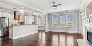 2100 Queens Gallery 2