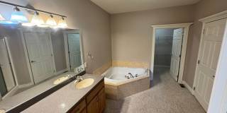 Spacious Duplex Available in a Great Location! Gallery 9