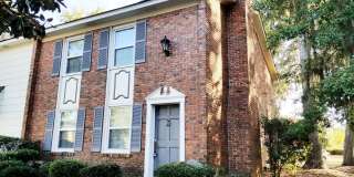 Largest Unit in Oglethorpe Place, 3bd/2.5ba 1700+ sqft, fireplace, and community pool and tennis! Gallery 1