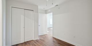 Graduate Pointe Gallery 144