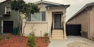 Move in ready -Cute and cozy 1 br house with bonus rooms Gallery 1