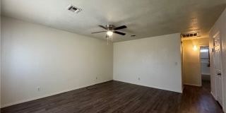 2460 Lakeside Drive Gallery 3