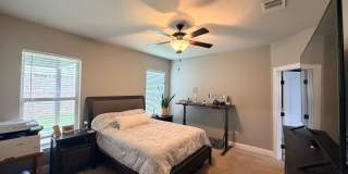 Gated Community with community pond.... Minutes to Barksdale Air Force Base... Gallery 12