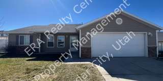 Move-In Discount!!! 3 bed 2 bath Single Family Home in Cedar Willows Move-In Discount!!! 3 bed 2 bath Single Family Home in Cedar Willows Gallery 1