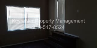 Spacious 4 Bedroom House Gallery 13