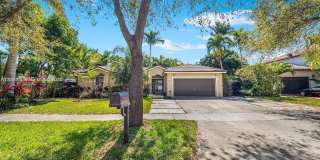 9712 SW 213th Ter Gallery 1