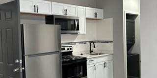 Irvington Living II: Renovated Comfort in a Vibrant Neighborhood Gallery 1