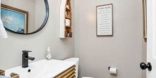 Beautiful Waterfront Single Story Home Gallery 14