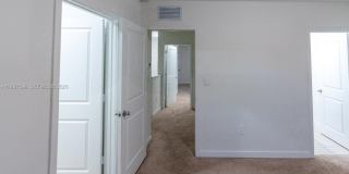 137 NE 3rd Ct Gallery 9