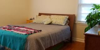 Three-Bedroom Corner Lot Home - Walking Distance to Park Circle Gallery 7