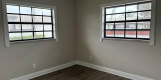 255 Paradise Boulevard Gallery 11