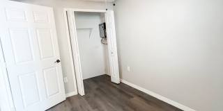 MOVE IN SPECIAL !! COZY 1/1  CONVENIENTLY LOCATED CLOSE TO DOWNTOWN ST. PETERSBURG Gallery 8