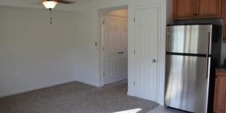 One Bedroom Garden Apartment Gallery 9