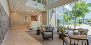 Essence Essence Gallery 16